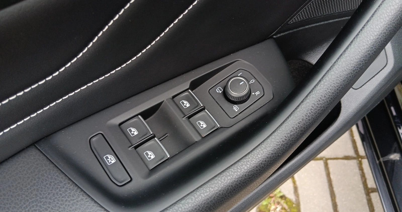 Volkswagen Passat cena 96900 przebieg: 65029, rok produkcji 2020 z Buk małe 742